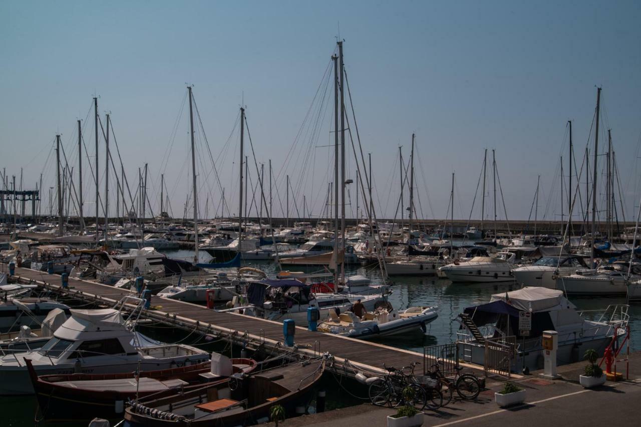 Casaviva - The Sailor Appartamento Sul Mare Кьявари Экстерьер фото
